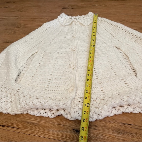 70s Crochet Poncho Sweater with Peter Pan Collar covered buttons - Picture 10 of 16